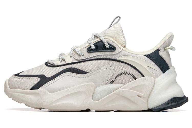 Кроссовки женские Anta 922248875-3 белые, 37.5 EU