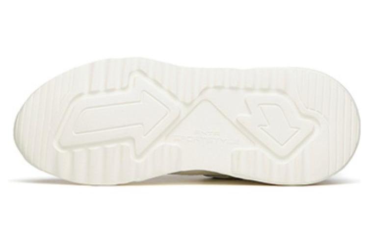 Кроссовки женские Anta Life Collection 122118843S-3 белые и зелёные, 38.5 EU