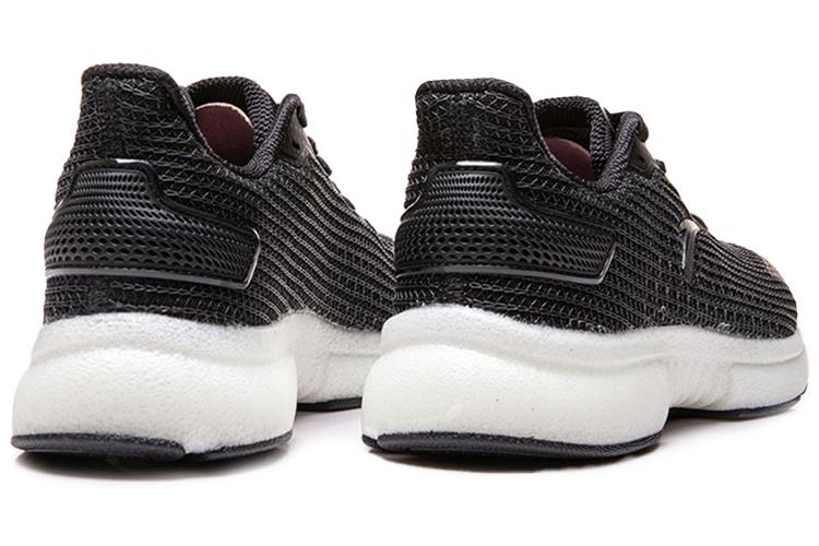 Кроссовки женские ANTA 122025520-12 черно-белые, 36 EU