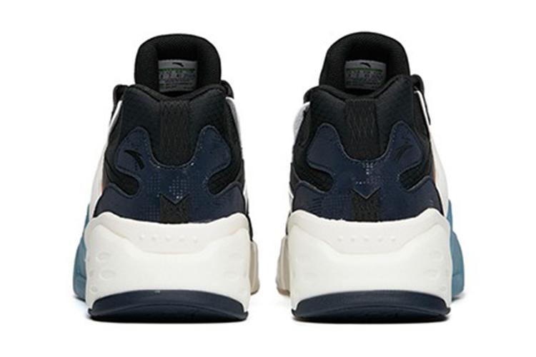 Кроссовки мужские Anta 112148808-2 чёрно-белые с оранжевыми вставками, 41 EU