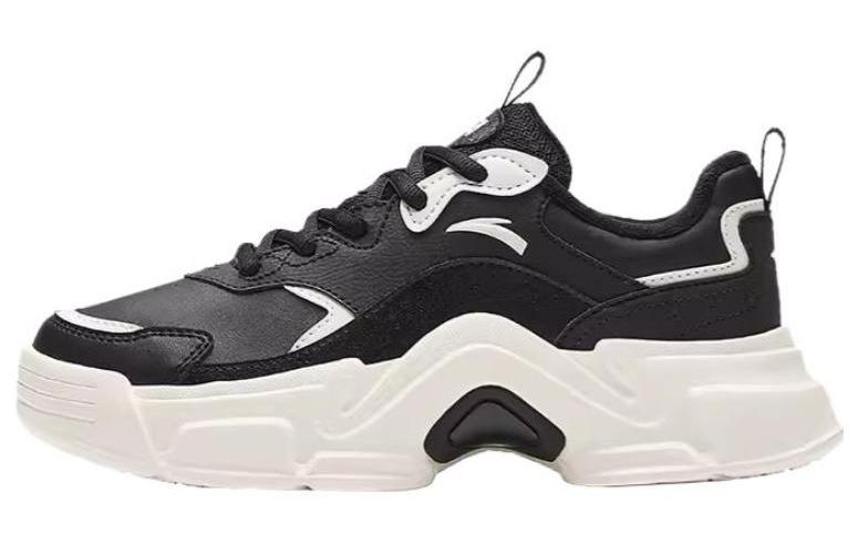 Кроссовки женские Anta 922328816-6 черно-белые