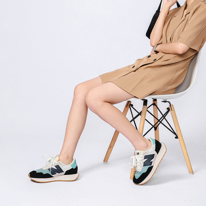 Кроссовки унисекс New Balance 237 черные, 37 EU