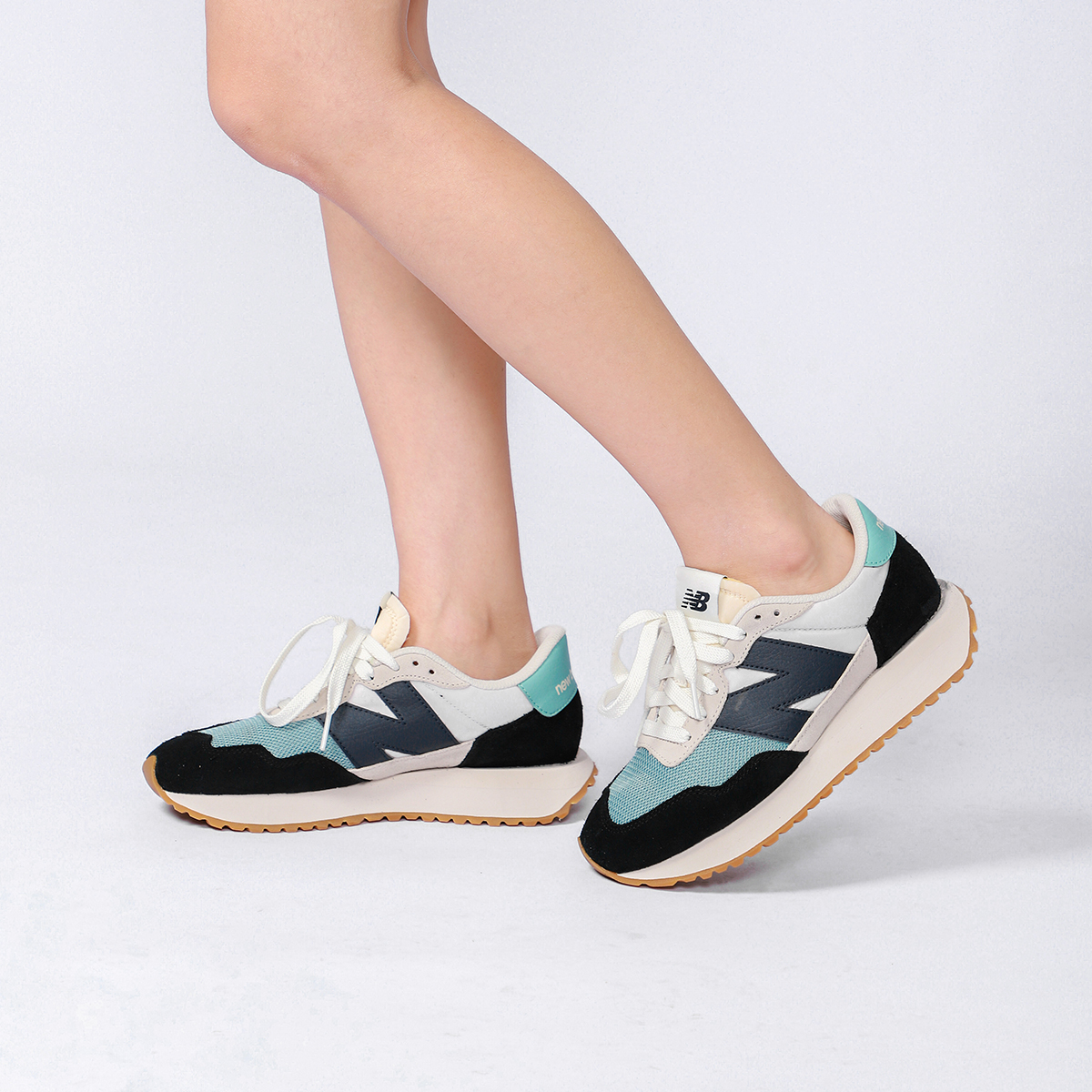 Кроссовки унисекс New Balance 237 черные, 37 EU