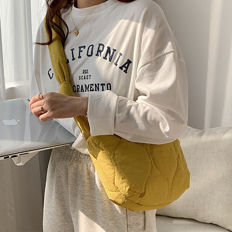 Сумка женская JANE KLAIN Dumpling Bag черная, экрю, желтая