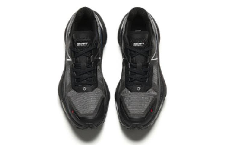 Беговые кроссовки женские Anta Swift черные, 36.5 EU