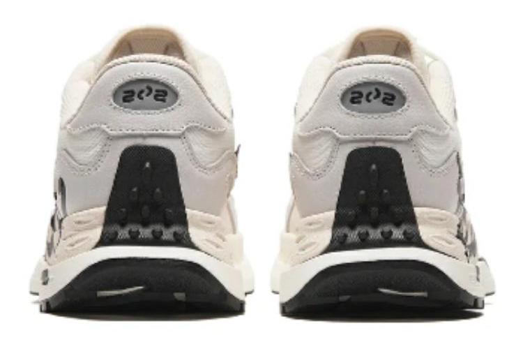 Кроссовки мужские Anta 112415580A-1 белые, серые, черные, 43 EU