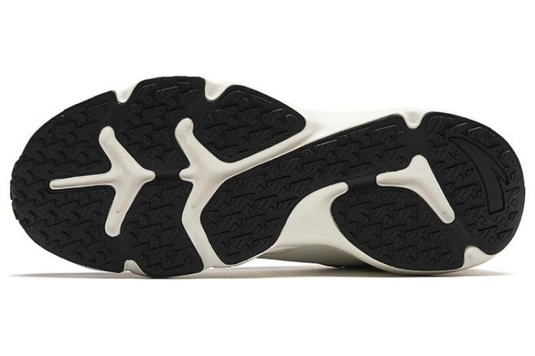 Кроссовки женские Anta 922358984-4 черно-белые, 39 EU