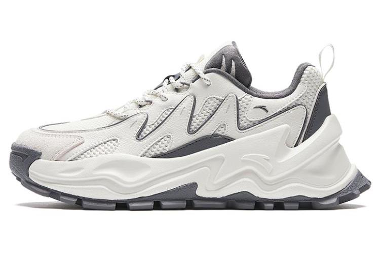 Кроссовки женские ANTA Hot Cushioning бело-серые