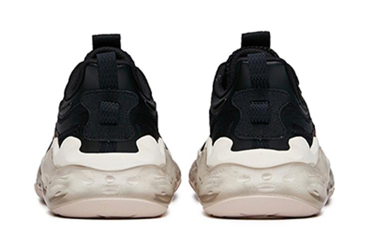 Кроссовки женские Anta 122035501-11 черные с золотом, 39 EU