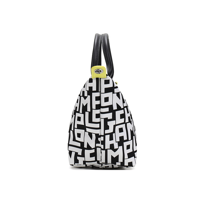 Сумка женская LONGCHAMP Fabric Dumpling Bag черно-белая