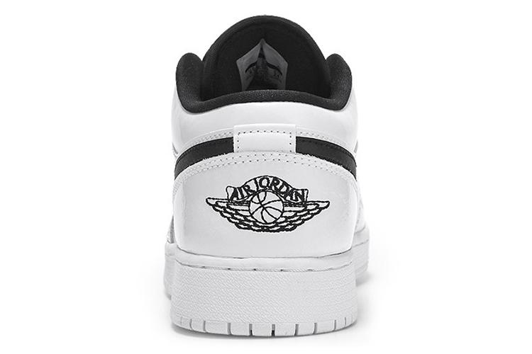 Кеды женские Jordan 1 Retro Low GS белые, черные, 40 EU