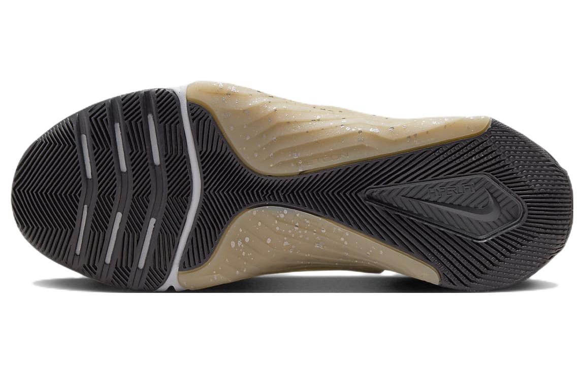 Кроссовки женские Nike Metcon 8 Premium фиолетовые, 35.5 EU