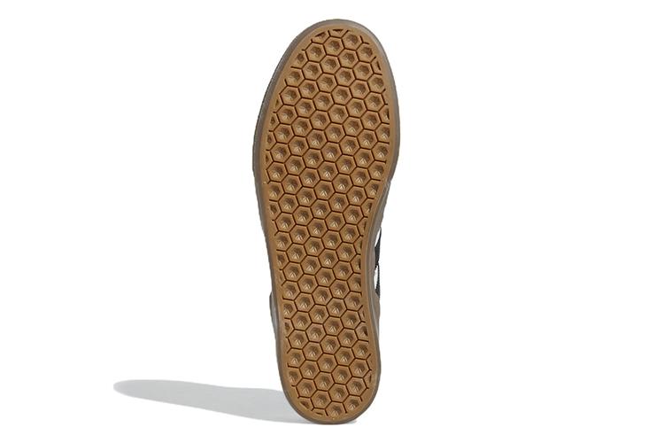 Велотуфли мужские Adidas Busenitz Vulc II белые, черные, 40 2/3 EU