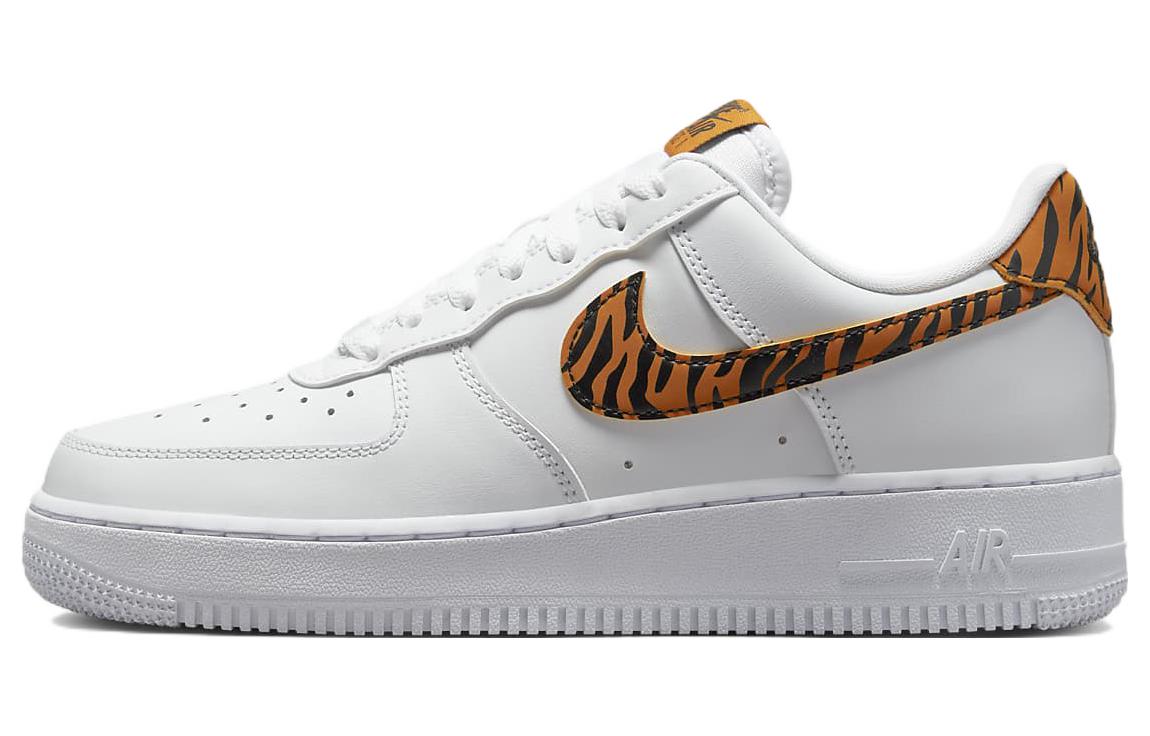Кеды женские Nike Air Force 1 '07 белые-оранжевые