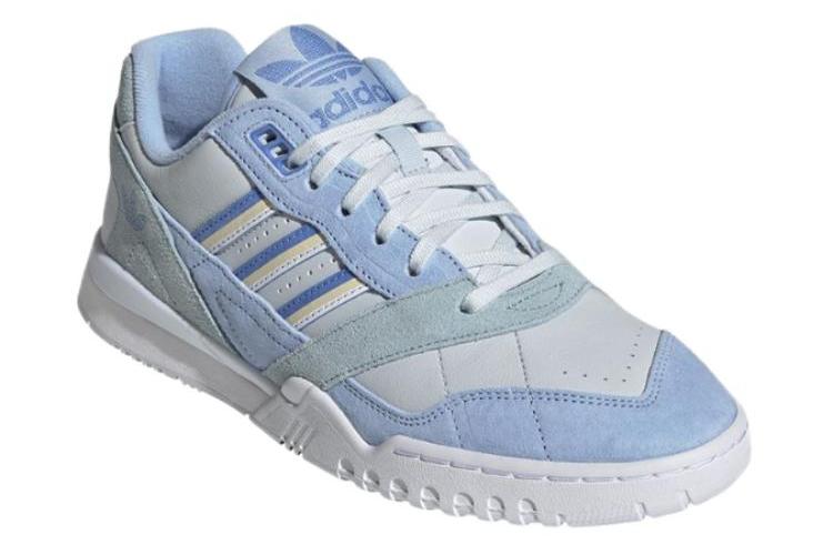 Кроссовки женские Adidas A.R. Trainer glow blue, 38 EU