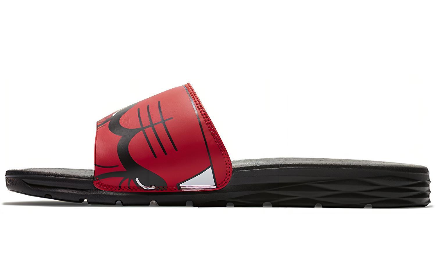 Шлепанцы мужские Nike NBA x Benassi Bulls, красные-черные, 41 EU