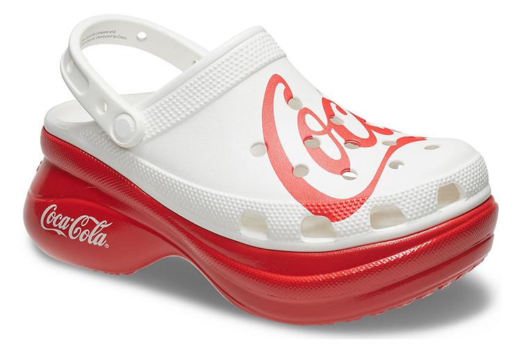 Шлепанцы женские Crocs Coca Cola X Classic Bae Clog 90s белые-красные, 34-35 EU