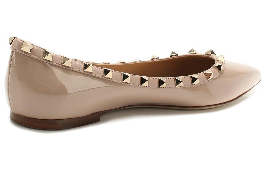 Босоножки женские Valentino Rockstud лакированные, nude-gold, 36 EU