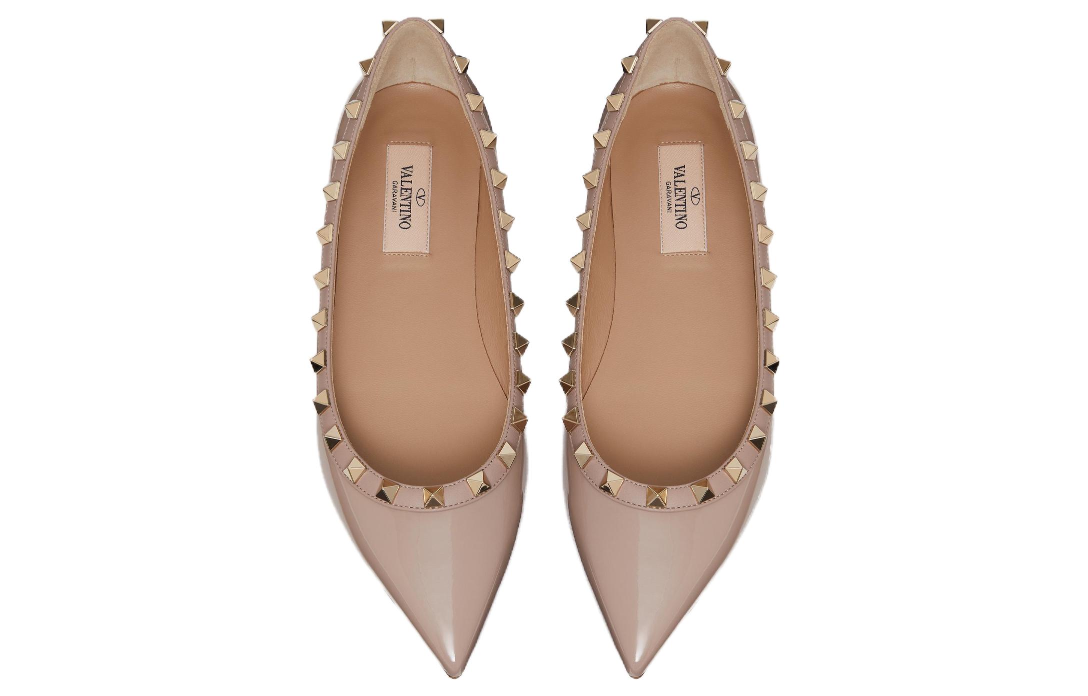 Босоножки женские Valentino Rockstud лакированные, nude-gold, 36 EU