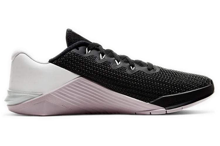 Кроссовки женские Nike Metcon 5 noble red, 36 EU