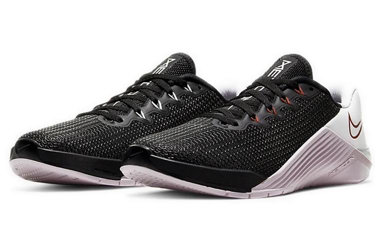 Кроссовки женские Nike Metcon 5 noble red, 36 EU