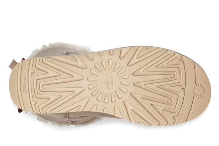Снежные ботинки женские UGG Mini Bailey Brooch бежевые, 36 EU