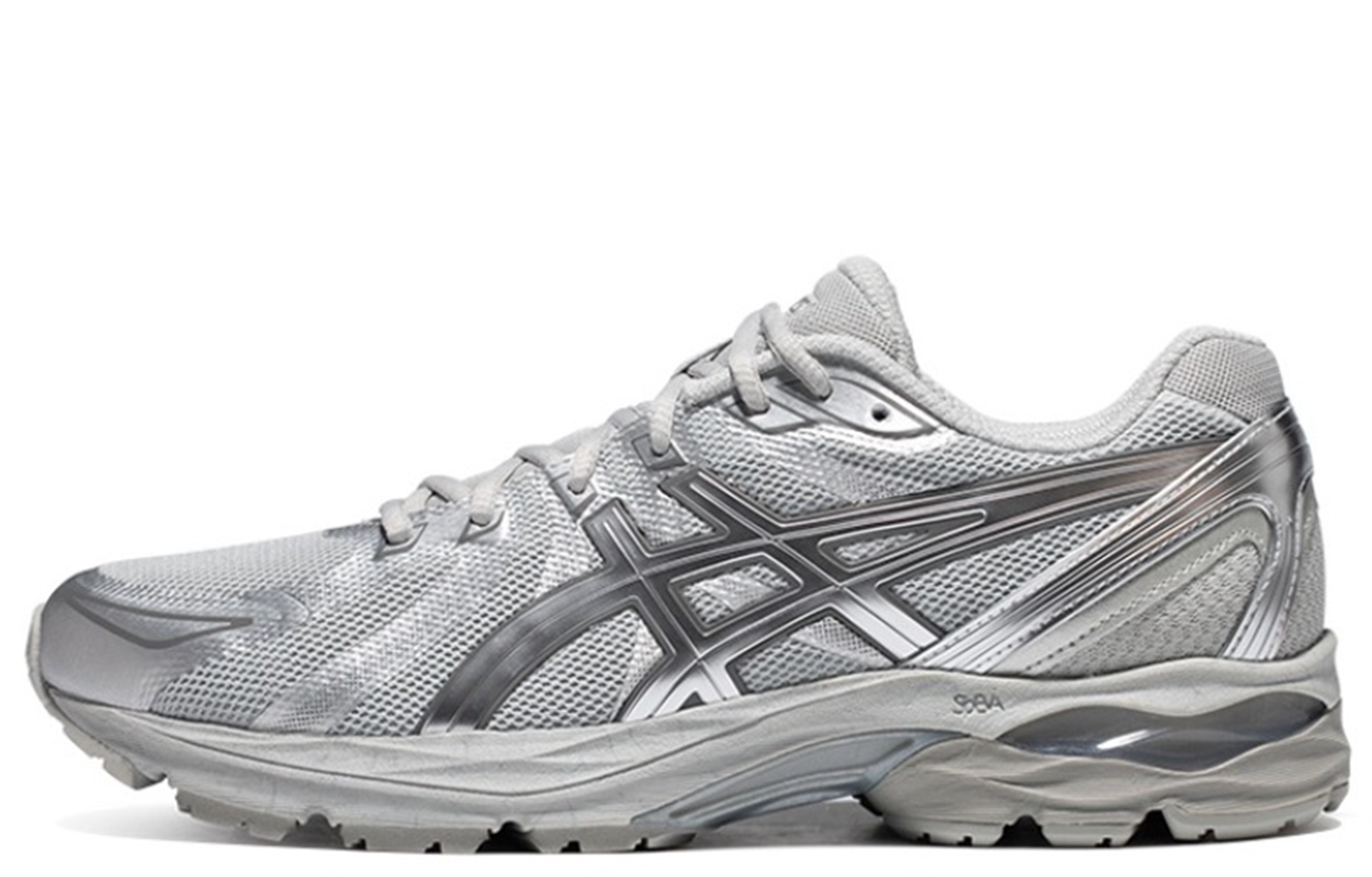 Кроссовки женские Asics Gel-Flux 4, liquid silver, 38 EU