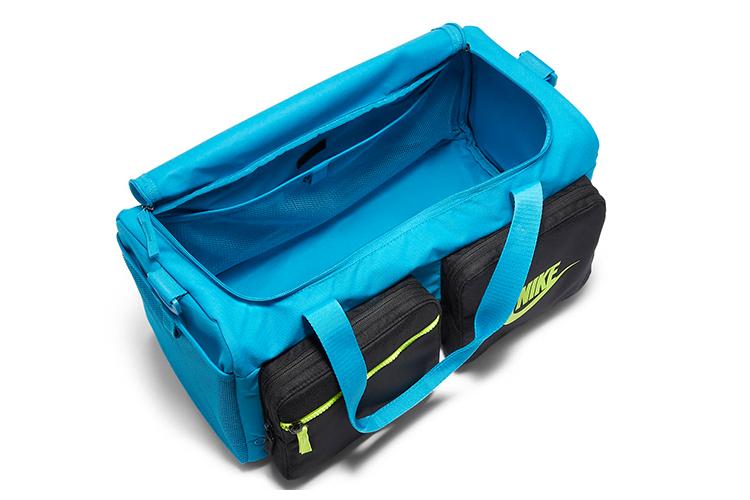 Дорожная сумка унисекс Nike BA6169-446 лазерно-синего цвета