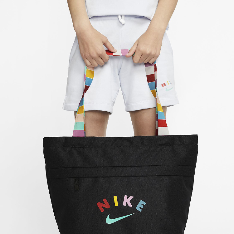 Сумка женская Nike Tanjun Collection черная, magic flamingo red, rising emerald green