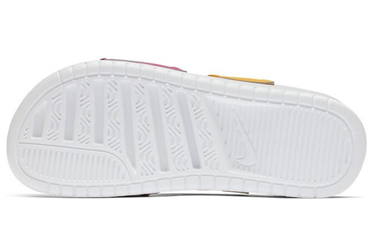 Шлепанцы женские Nike Benassi, summit white, 42 EU