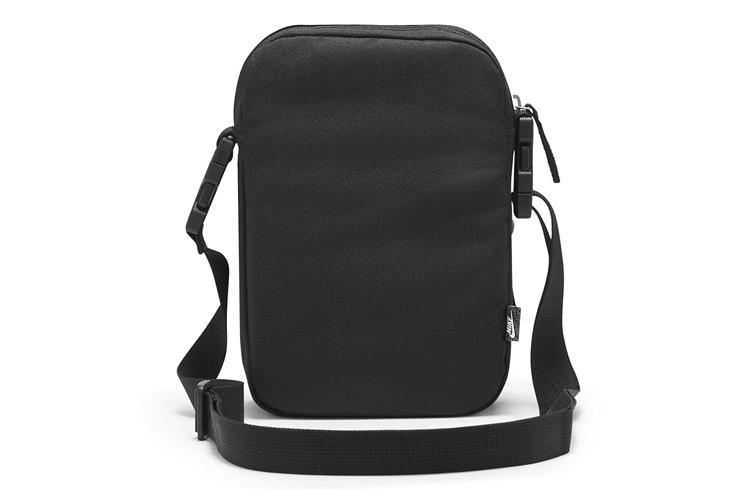 Сумка унисекс Nike 2085051 черная