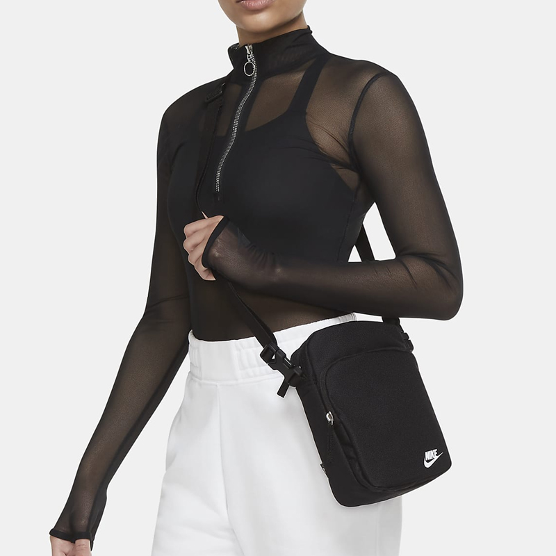 Сумка унисекс Nike 2085051 черная