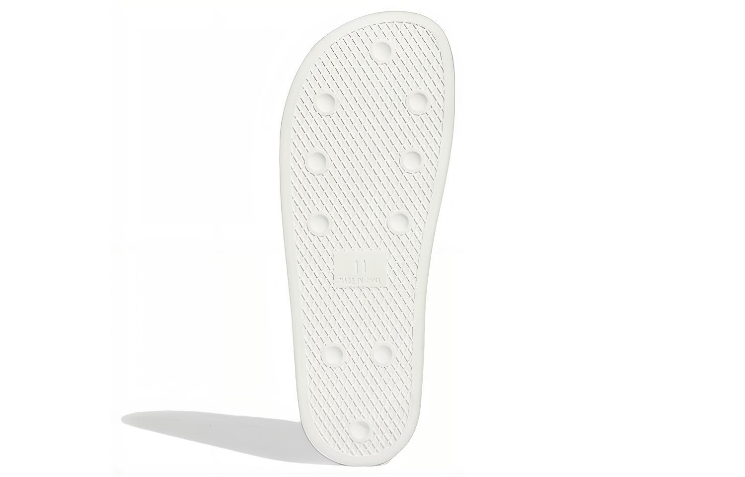 Шлепанцы унисекс Adidas Mark Gonzales X Shmoofoil белые, 38 EU