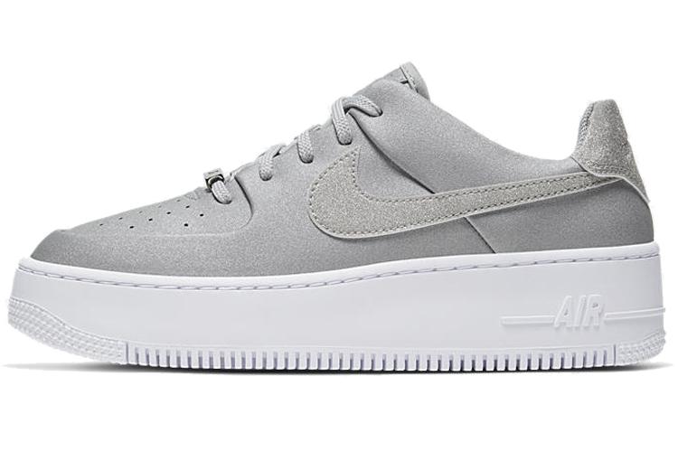 Спортивные кеды женские Nike Air Force 1 Sage Low Lx metallic silver white, 37.5 EU