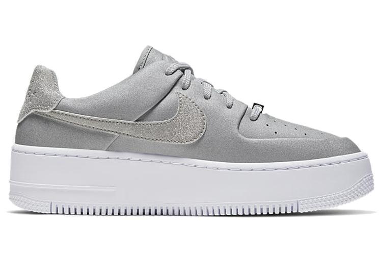 Спортивные кеды женские Nike Air Force 1 Sage Low Lx metallic silver white, 37.5 EU