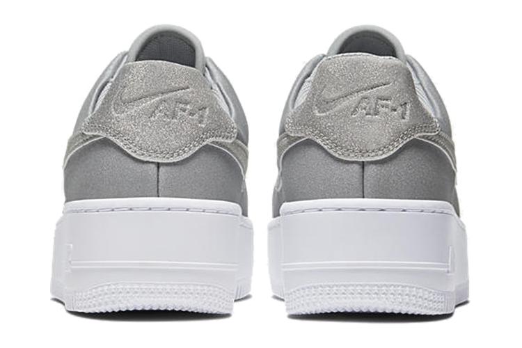 Спортивные кеды женские Nike Air Force 1 Sage Low Lx metallic silver white, 37.5 EU