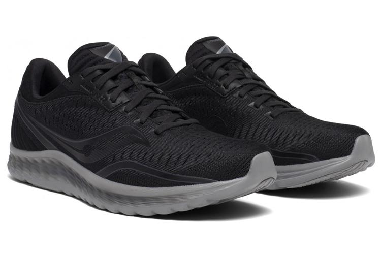 Кроссовки мужские Saucony Kinvara Essence 11 черные, 44 EU