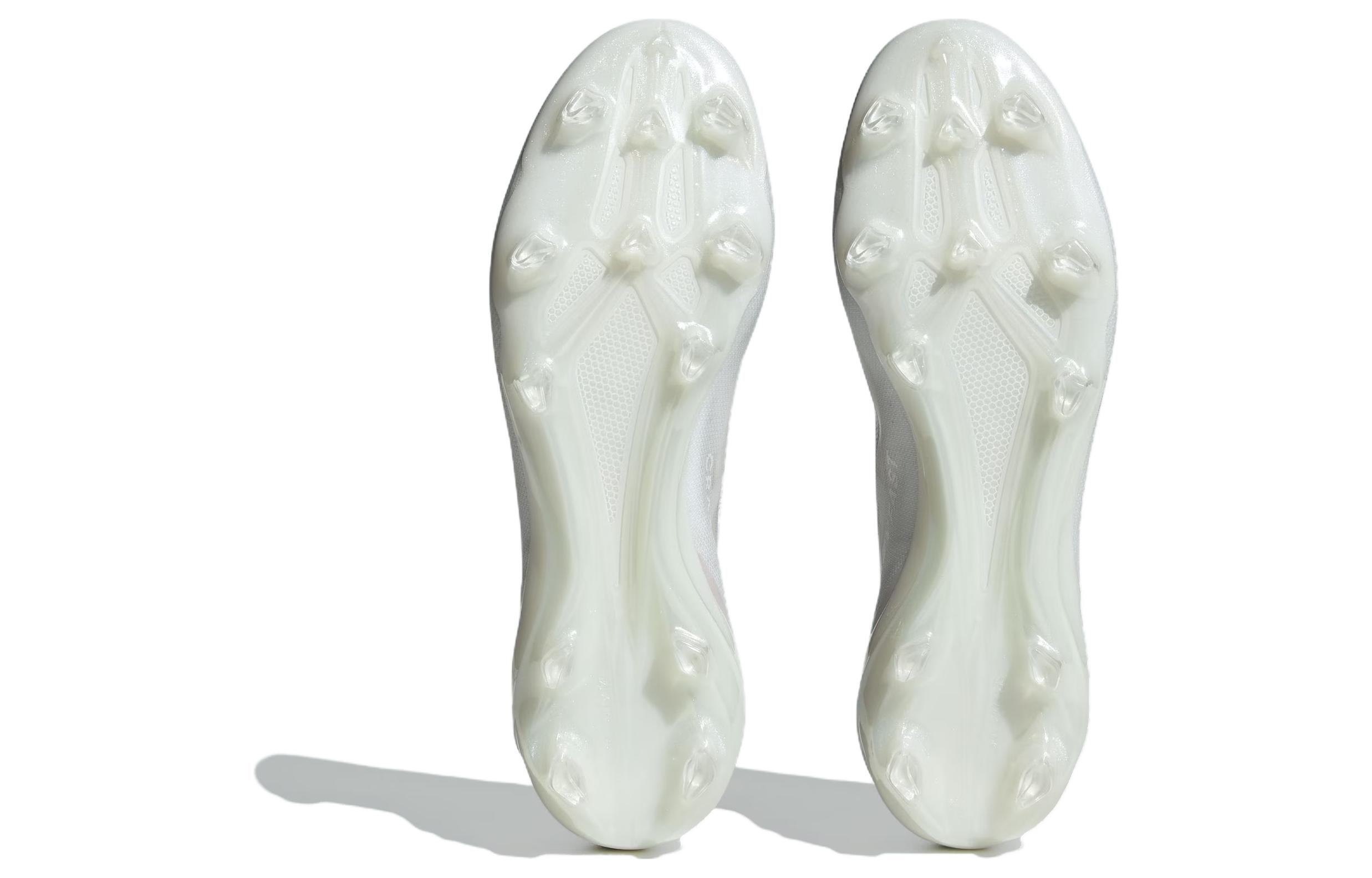 Футбольные бутсы унисекс Adidas Crazyfast.1 белые, 43 1/3 EU