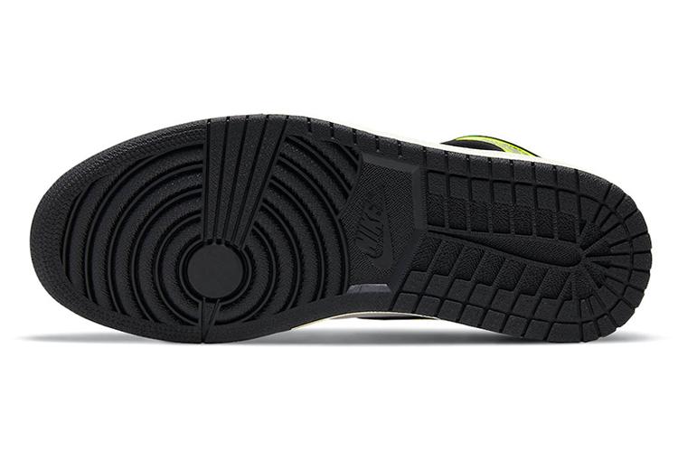 Кеды унисекс Air Jordan 1 Retro High белые, черные, 37.5 EU