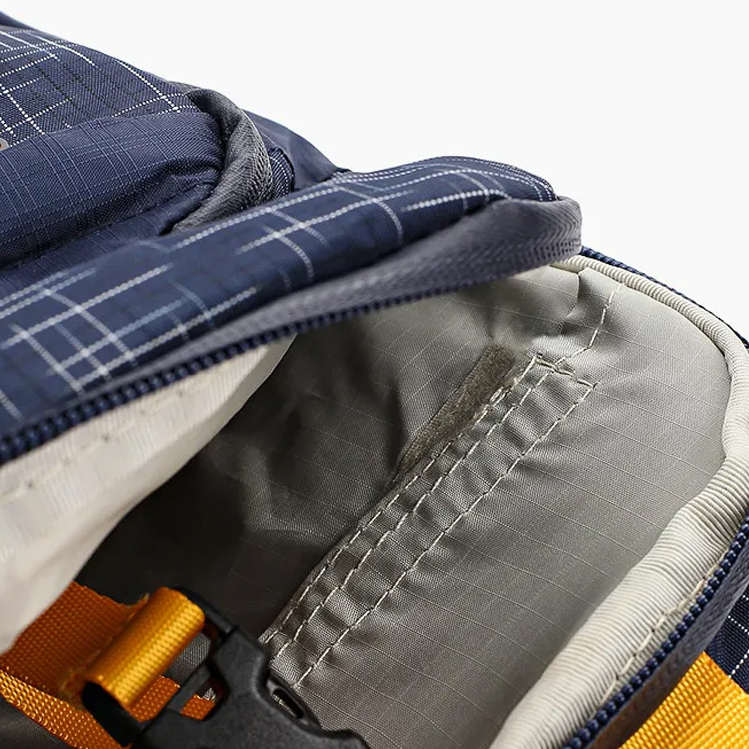 Рюкзак унисекс New Balance LAB13133-NGO черный