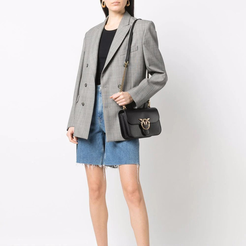 Сумка женская PINKO 1P22L1-Y7SP-Z99Q черная с золотистой фурнитурой