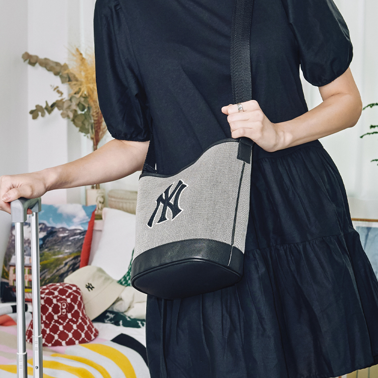 Сумка унисекс MLB 3ABMS072N-50BKS черно-серая