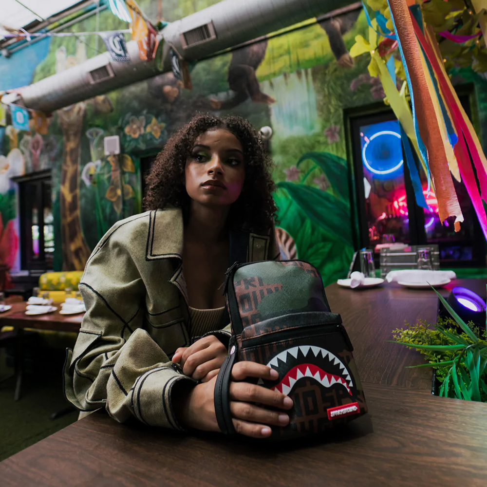 Сумка унисекс SPRAYGROUND W0835403 армейский зелёный