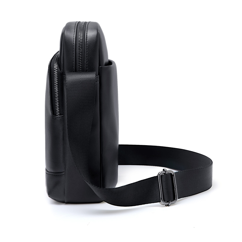 Сумка мужская GOLF D223804 черная