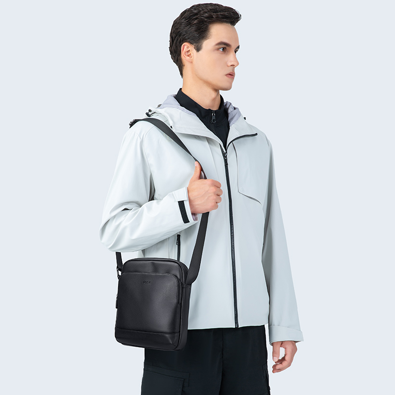 Сумка мужская GOLF D223804 черная