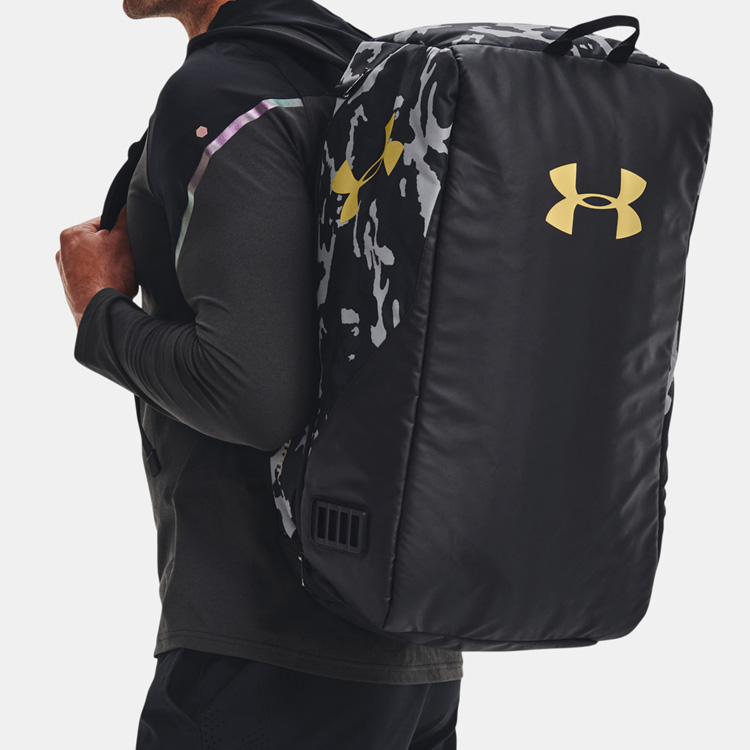 Саквояж унисекс Under Armour 1361226-002 черный средний