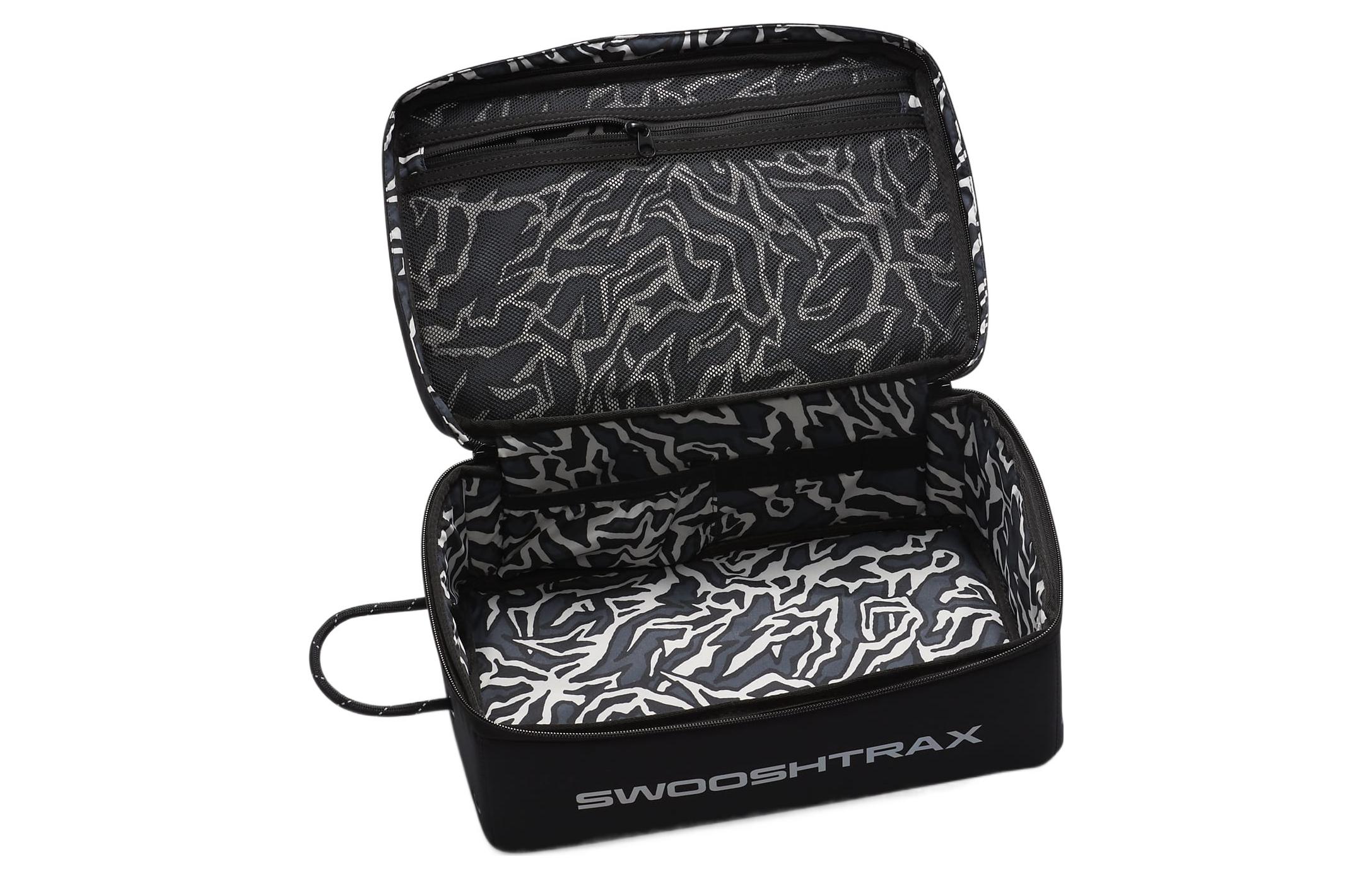 Саквояж унисекс Nike DV6091-010 черно-белая