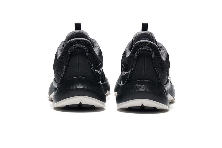 Кроссовки женские Saucony Aura Tr черные, 35.5 EU