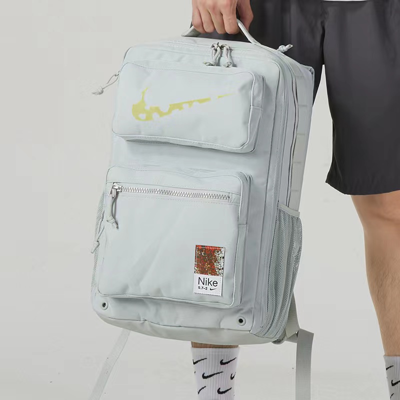 Рюкзак мужской Nike FJ4818-034 светло-серебристый