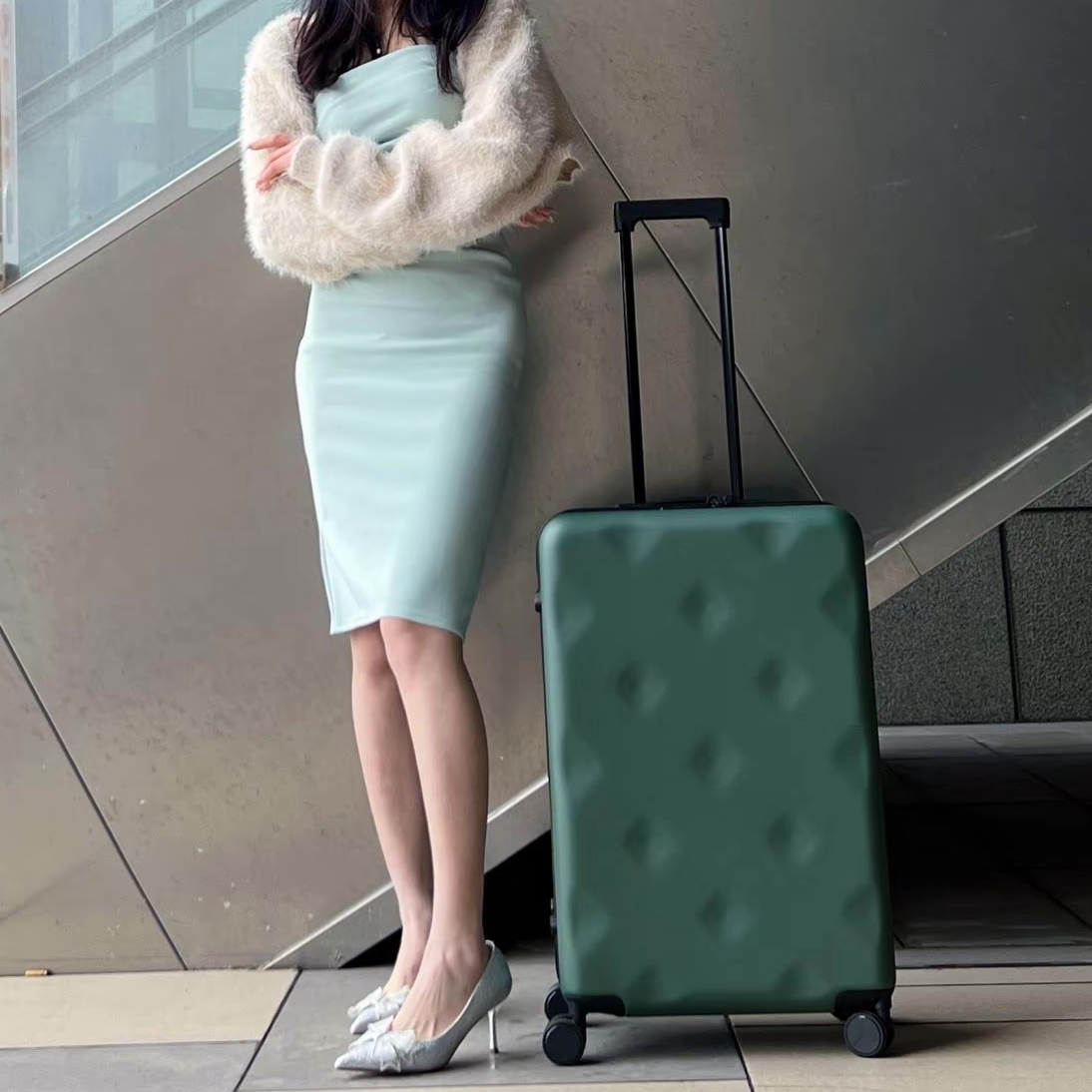 Чемодан унисекс Bromen A60207005, белый, 20 Inches[Short-Distance Carry-on] EU